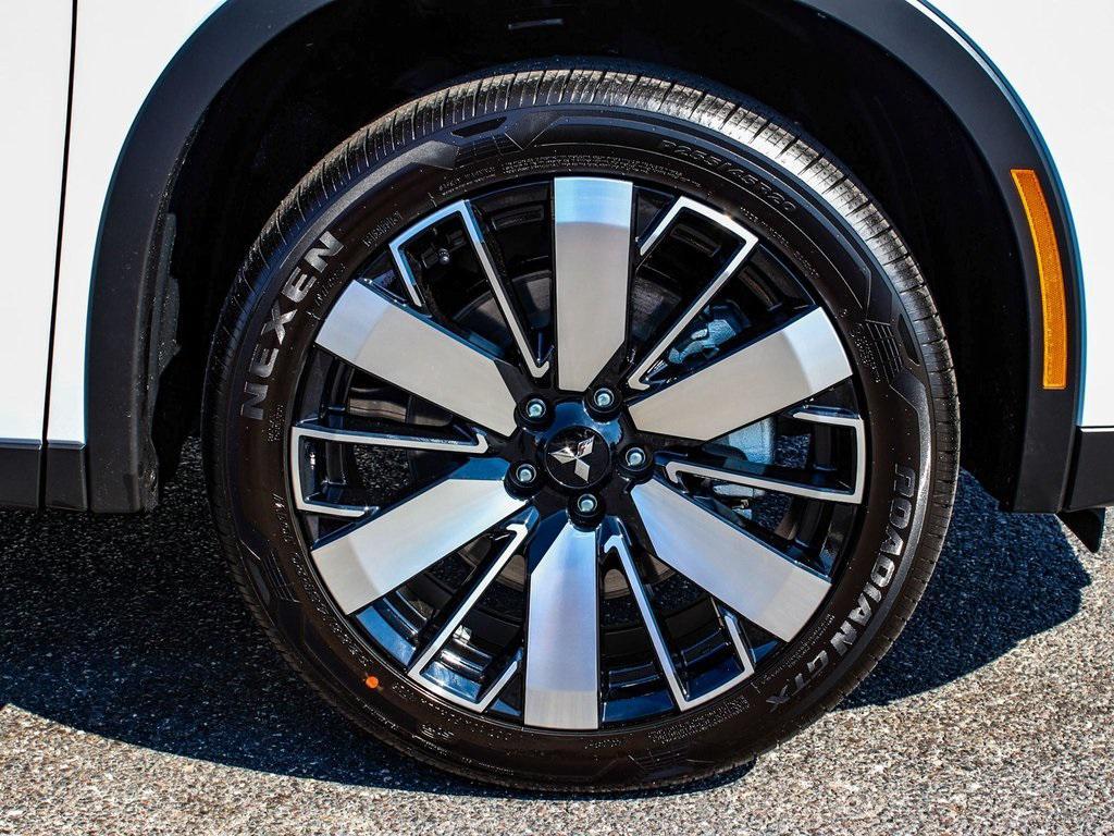 new 2025 Mitsubishi Outlander car, priced at $38,900