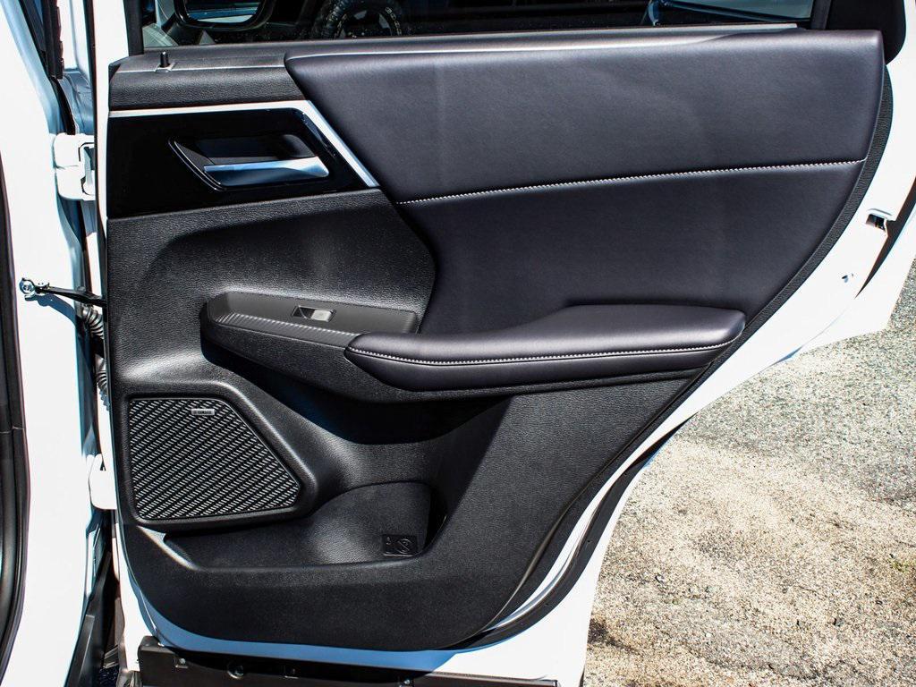 new 2025 Mitsubishi Outlander car, priced at $38,900