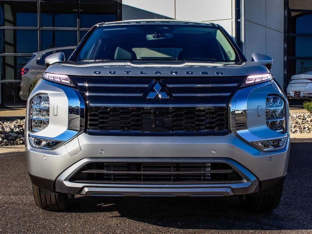 new 2025 Mitsubishi Outlander car, priced at $38,200