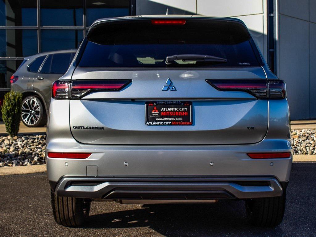 new 2025 Mitsubishi Outlander car, priced at $38,200