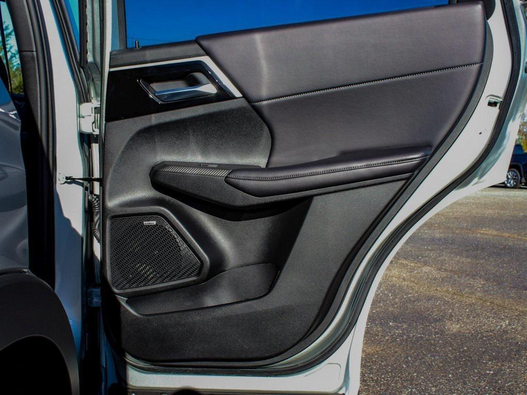 new 2025 Mitsubishi Outlander car, priced at $38,200