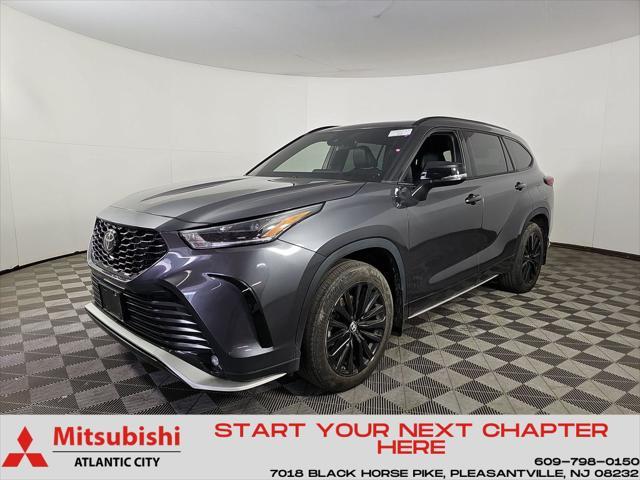 used 2023 Toyota Highlander car, priced at $42,980