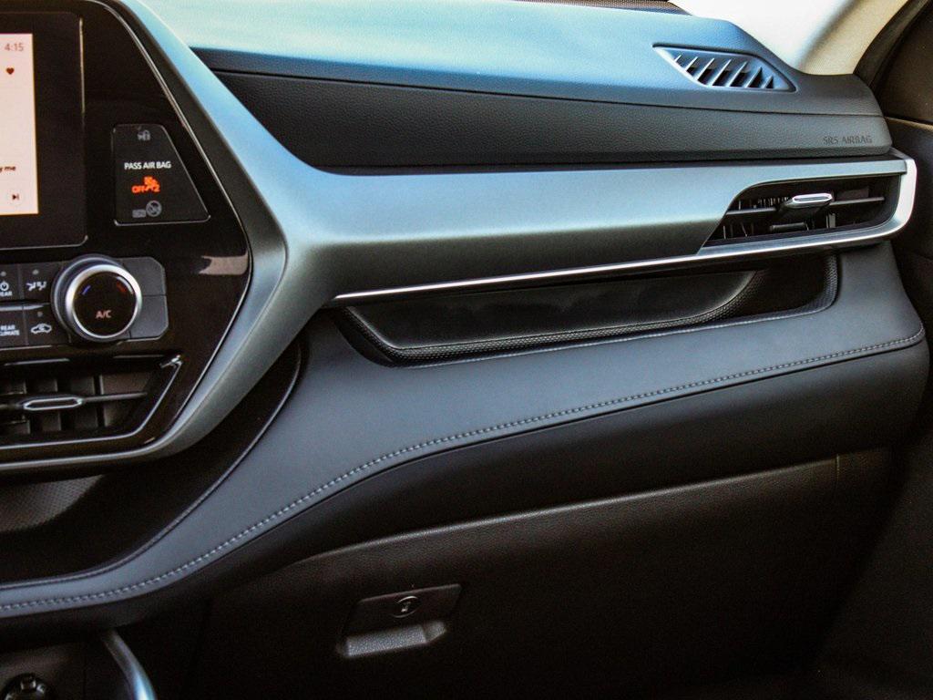 used 2023 Toyota Highlander car, priced at $33,740