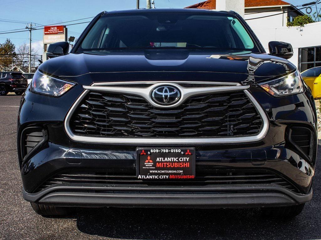used 2023 Toyota Highlander car, priced at $33,740