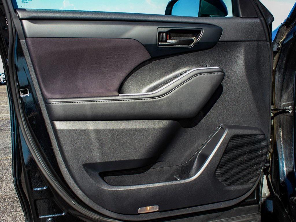 used 2023 Toyota Highlander car, priced at $33,740