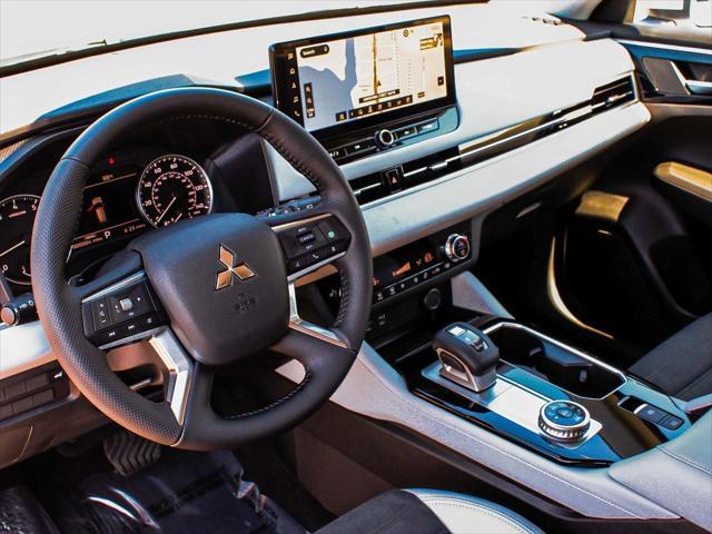 new 2025 Mitsubishi Outlander car, priced at $38,625