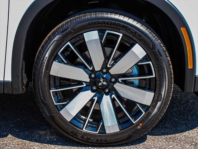 new 2025 Mitsubishi Outlander car, priced at $38,625