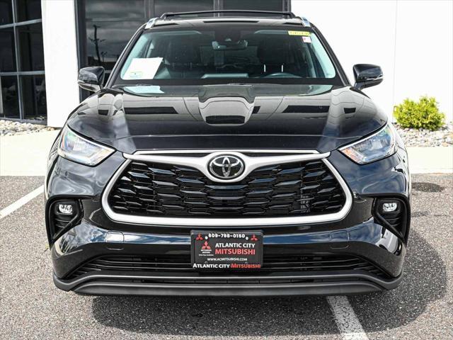 used 2020 Toyota Highlander car, priced at $27,490