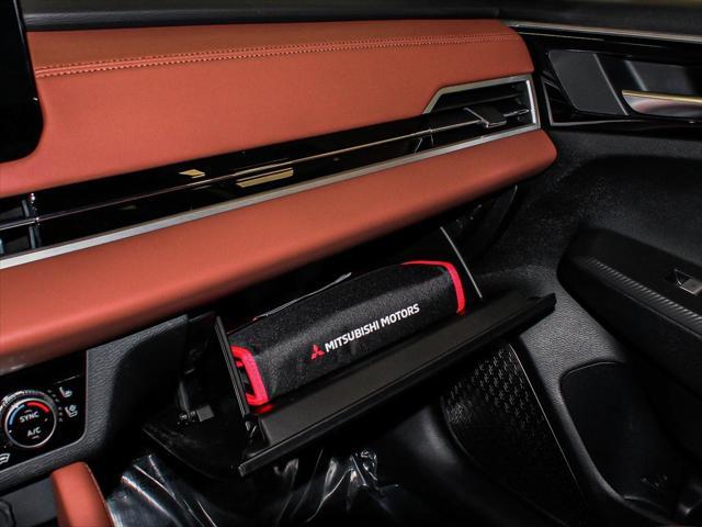 new 2025 Mitsubishi Outlander car, priced at $45,760