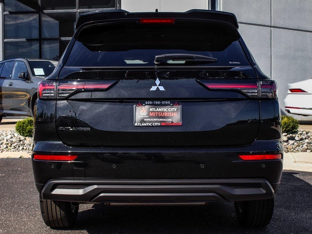 new 2025 Mitsubishi Outlander car, priced at $35,315