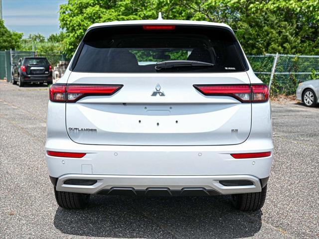 new 2024 Mitsubishi Outlander car, priced at $36,160