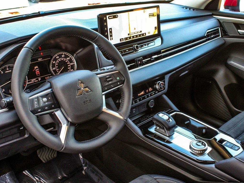 new 2025 Mitsubishi Outlander car, priced at $38,515