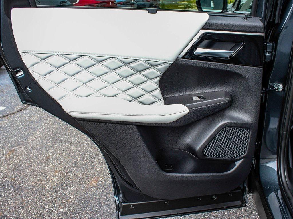 new 2025 Mitsubishi Outlander PHEV car, priced at $49,480