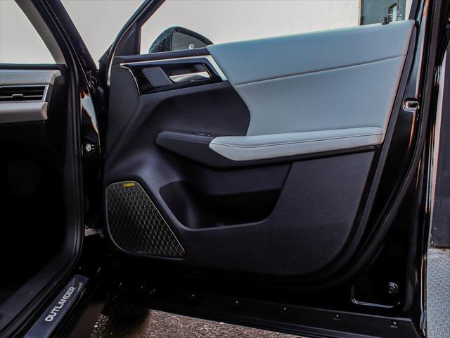 new 2025 Mitsubishi Outlander car, priced at $40,460