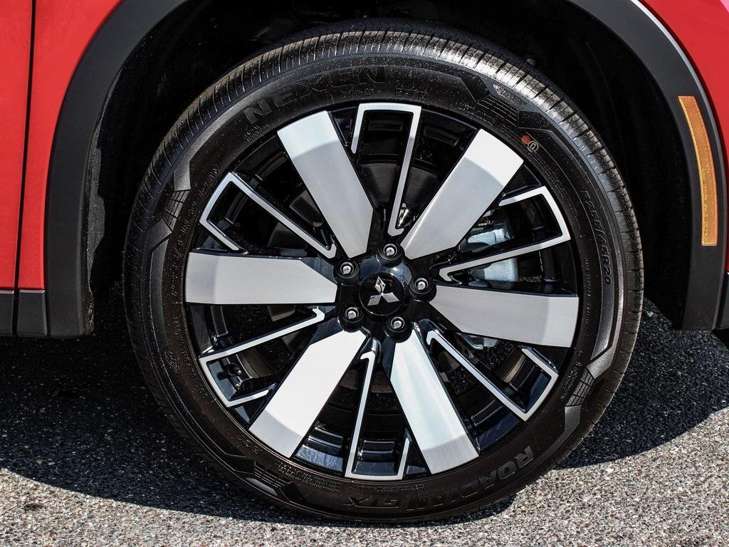 new 2025 Mitsubishi Outlander car, priced at $41,810