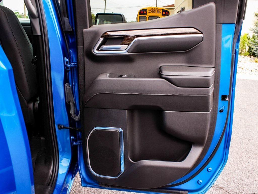 used 2023 GMC Sierra 1500 car, priced at $35,990