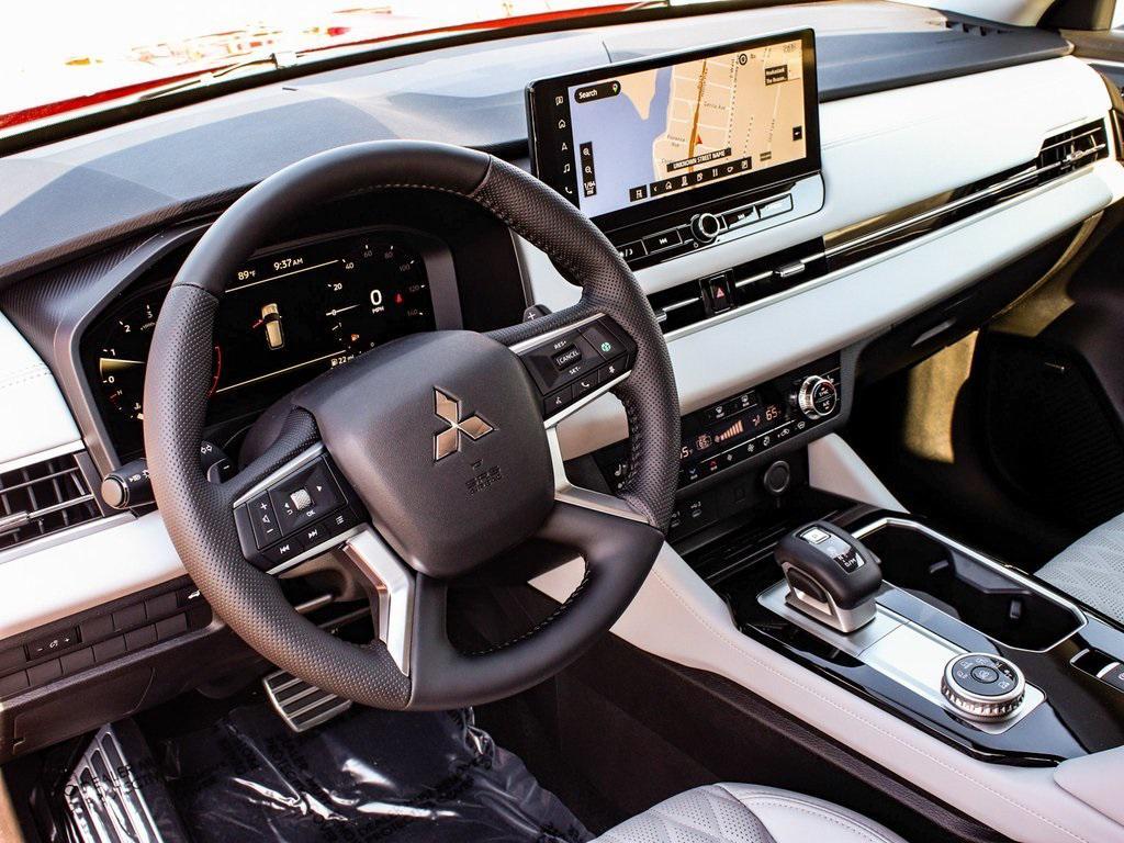 new 2025 Mitsubishi Outlander car, priced at $43,495