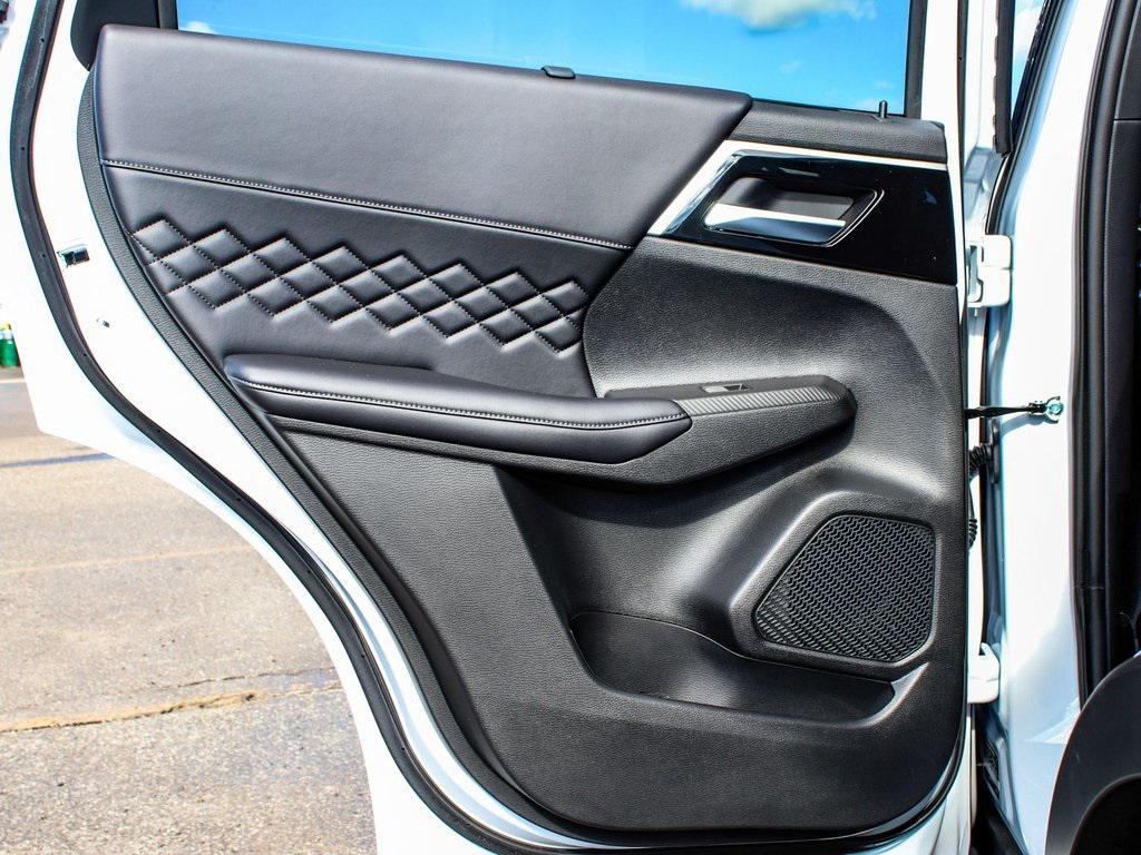 new 2025 Mitsubishi Outlander PHEV car, priced at $52,080