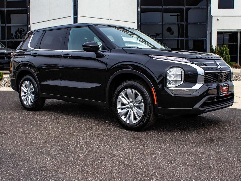 new 2025 Mitsubishi Outlander car, priced at $34,840