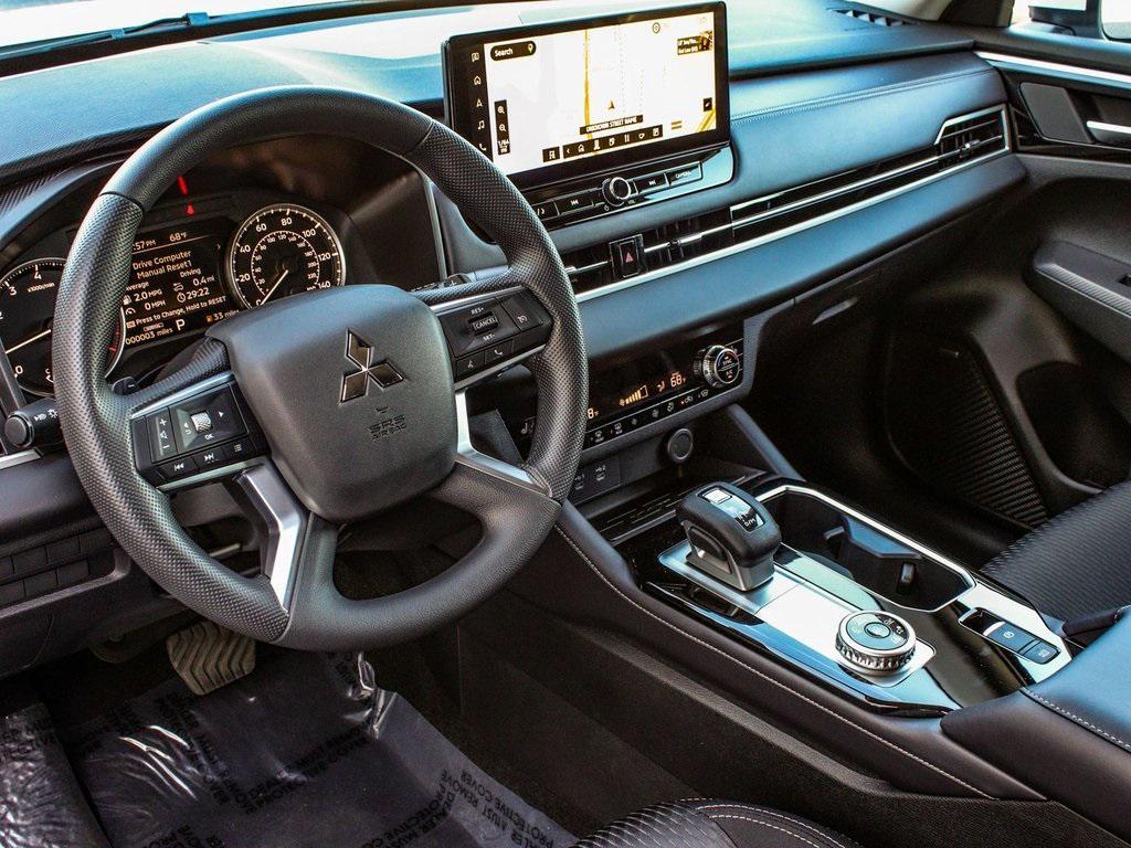 new 2025 Mitsubishi Outlander car, priced at $35,315