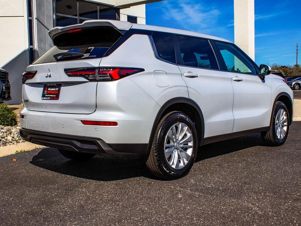 new 2025 Mitsubishi Outlander car, priced at $35,315