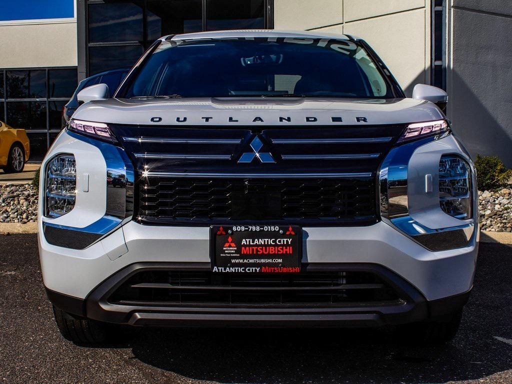 new 2025 Mitsubishi Outlander car, priced at $35,315