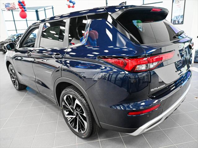 new 2024 Mitsubishi Outlander car, priced at $35,865