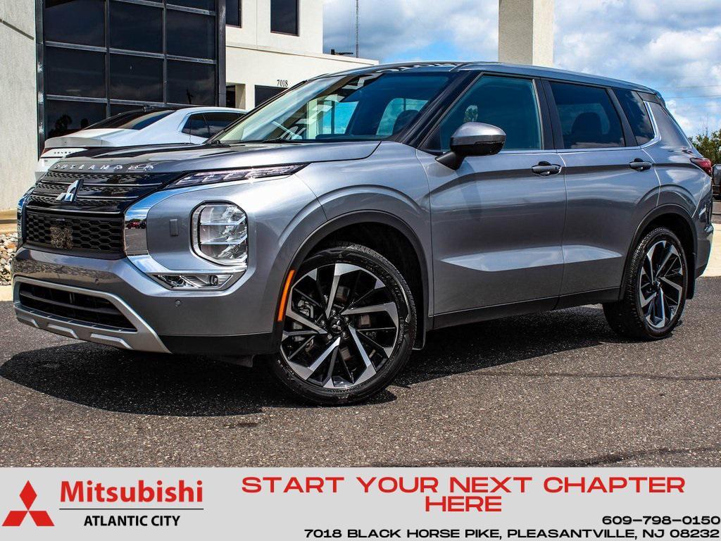 used 2023 Mitsubishi Outlander car, priced at $25,990