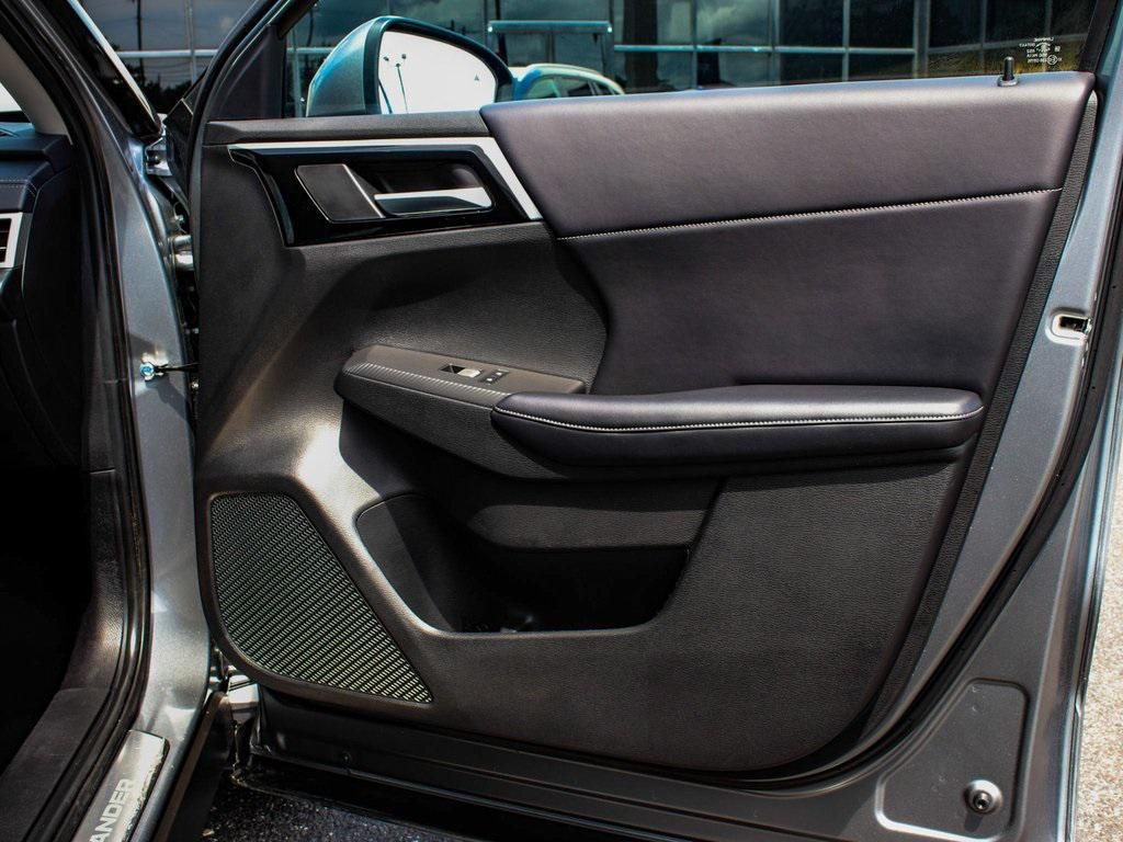 used 2023 Mitsubishi Outlander car, priced at $25,990