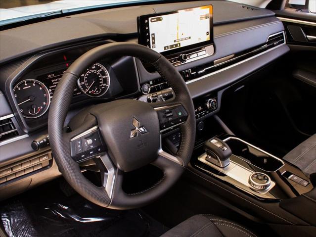 new 2025 Mitsubishi Outlander car, priced at $38,625