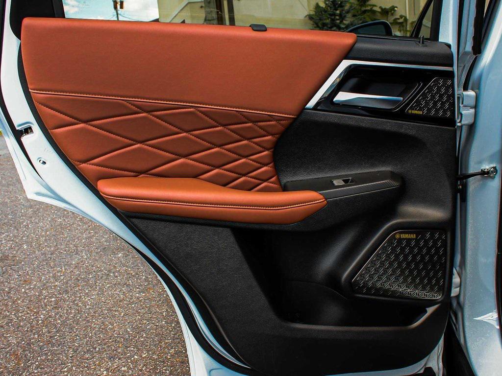 new 2025 Mitsubishi Outlander car, priced at $47,200