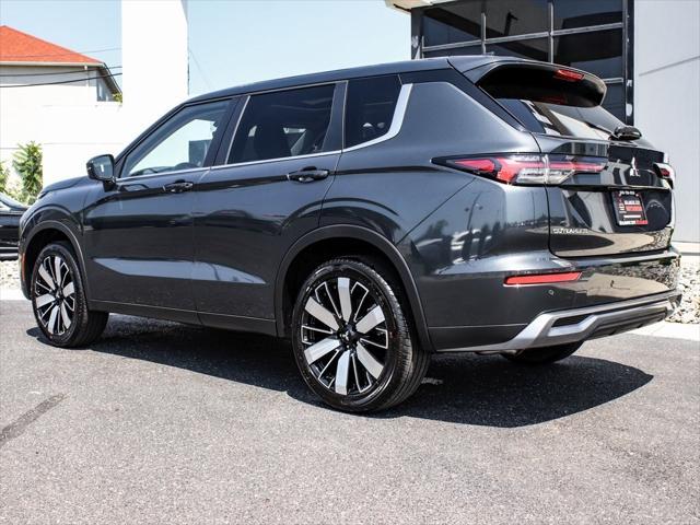 new 2025 Mitsubishi Outlander car, priced at $41,215