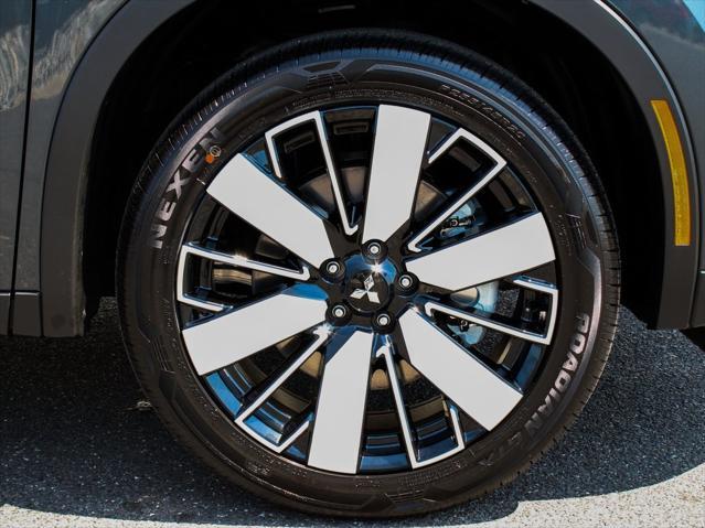 new 2025 Mitsubishi Outlander car, priced at $41,215