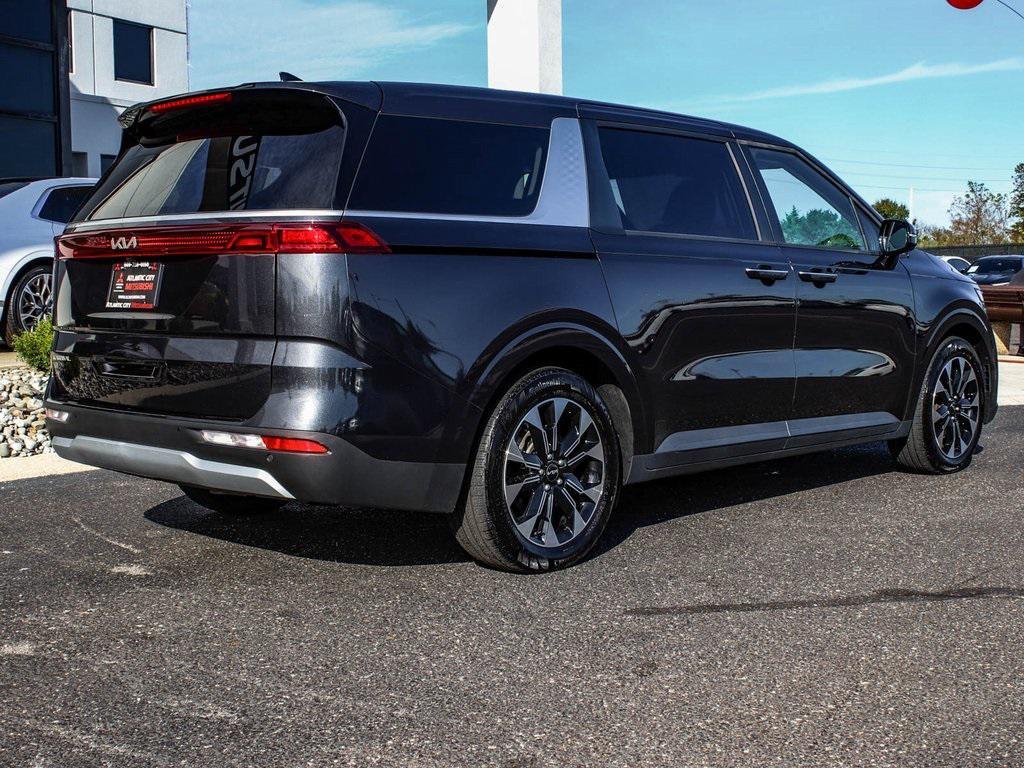 used 2024 Kia Carnival car, priced at $33,450