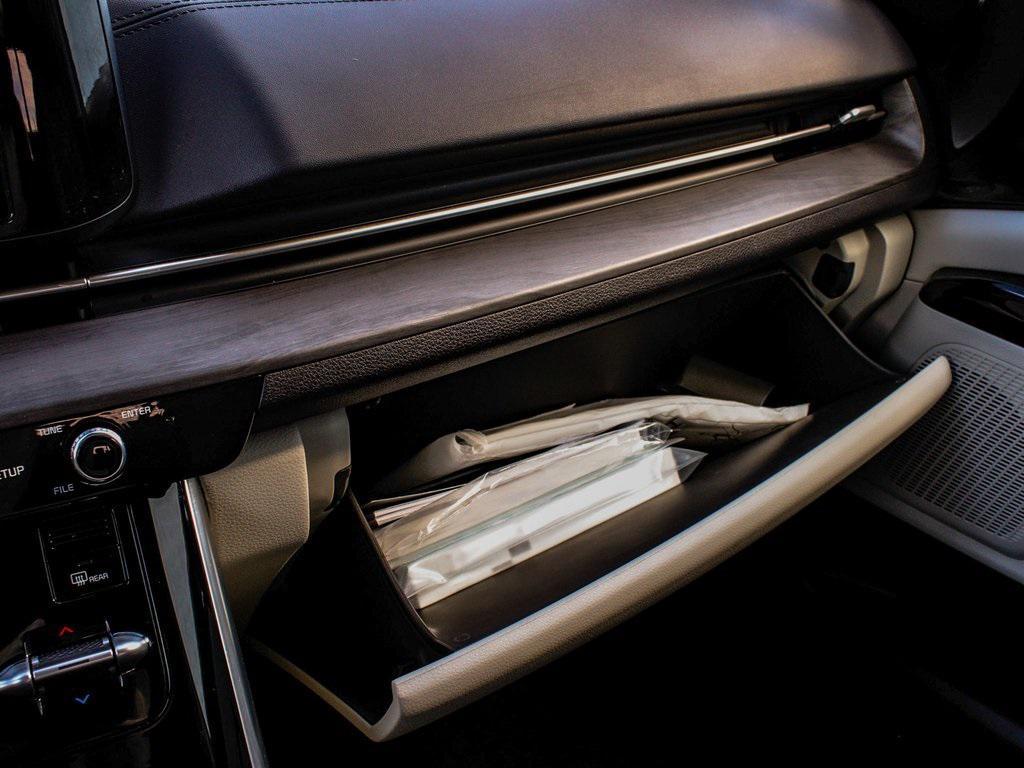 used 2024 Kia Carnival car, priced at $33,450