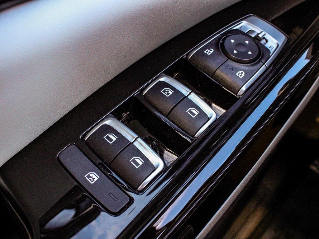 used 2024 Kia Carnival car, priced at $33,450