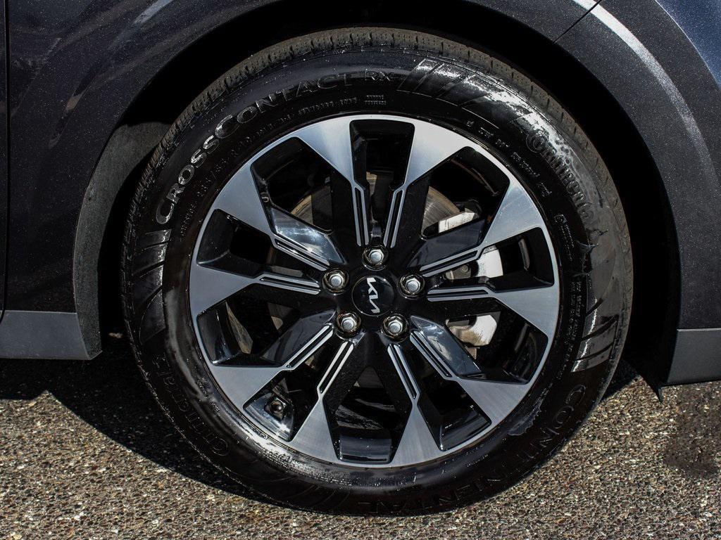 used 2024 Kia Carnival car, priced at $33,450