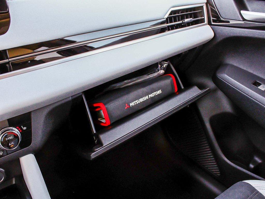 new 2025 Mitsubishi Outlander car, priced at $37,260