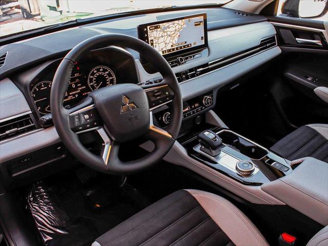 new 2025 Mitsubishi Outlander car, priced at $37,260