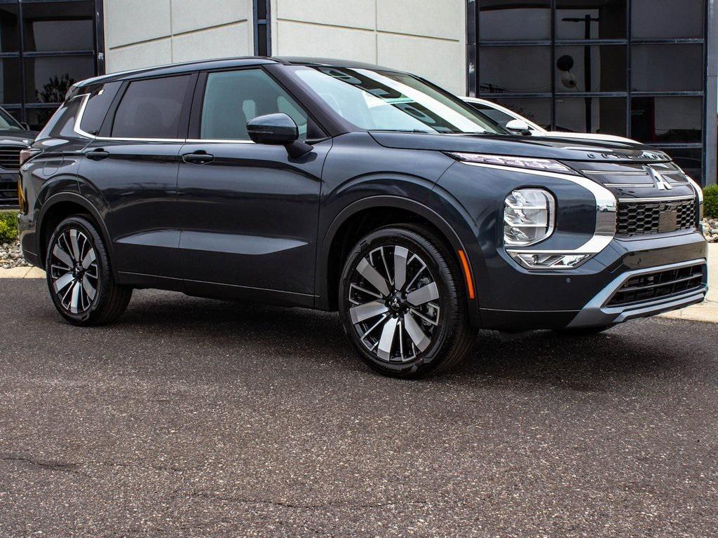 new 2025 Mitsubishi Outlander car, priced at $39,365