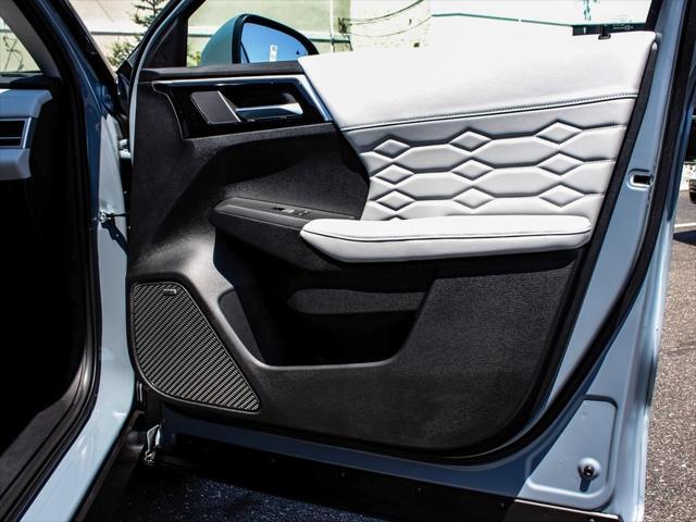 new 2025 Mitsubishi Outlander car, priced at $43,550