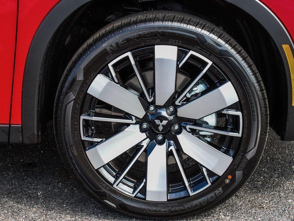 new 2025 Mitsubishi Outlander car, priced at $38,625