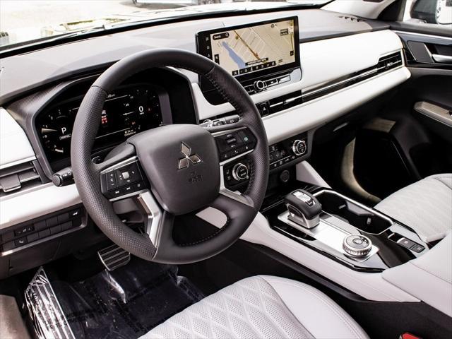 new 2025 Mitsubishi Outlander car, priced at $45,155