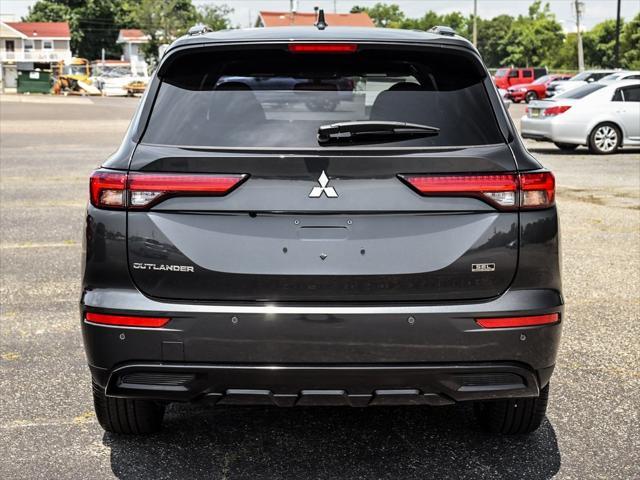 new 2024 Mitsubishi Outlander car, priced at $38,433