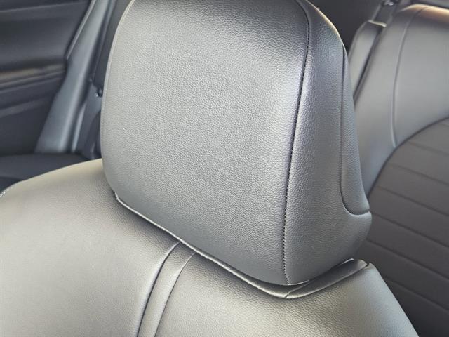 used 2025 Toyota Highlander car, priced at $42,399