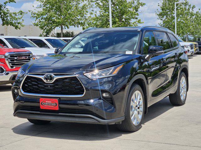 used 2023 Toyota Highlander car, priced at $46,382