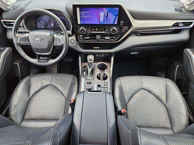 used 2023 Toyota Highlander car, priced at $46,382