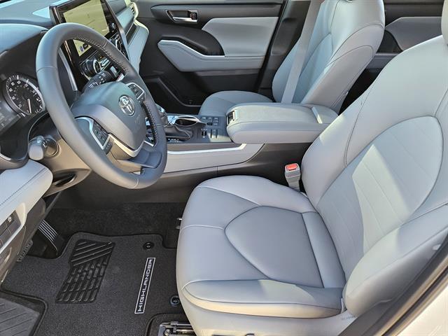 new 2025 Toyota Highlander car, priced at $49,802