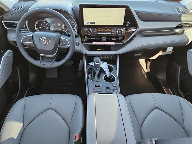 new 2025 Toyota Highlander car, priced at $49,802