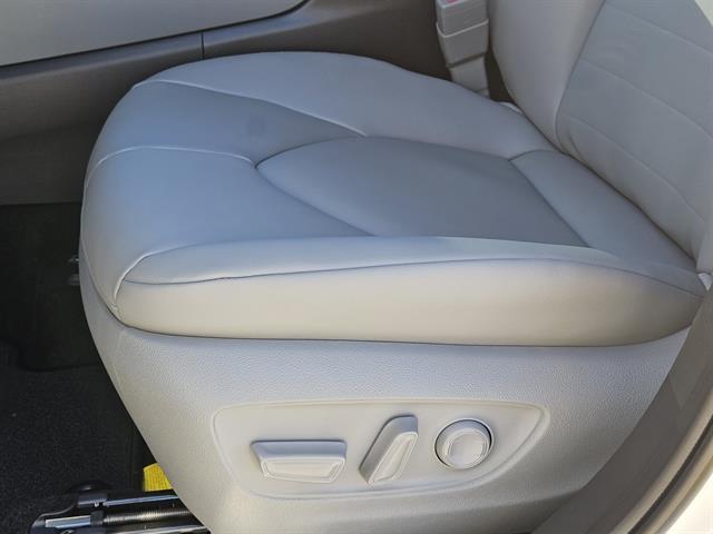 new 2025 Toyota Highlander car, priced at $49,802